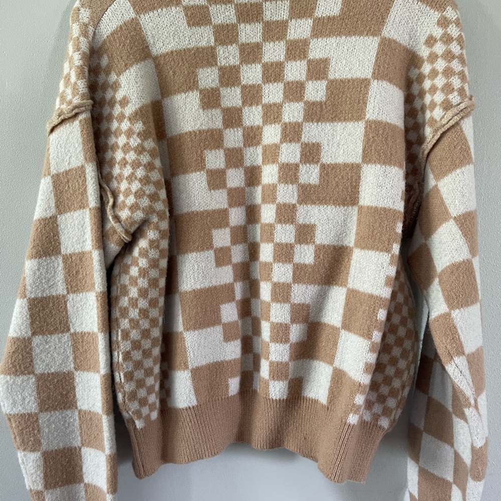 Checkered Tan and Cream Sweater - Picture 2 of 2